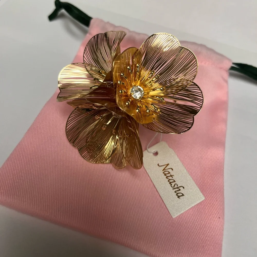 NWT ⚜️👑⚜️ Piper K  Accessories Crystal Flower Filigree Cuff Bracelet - Picture 10 of 11